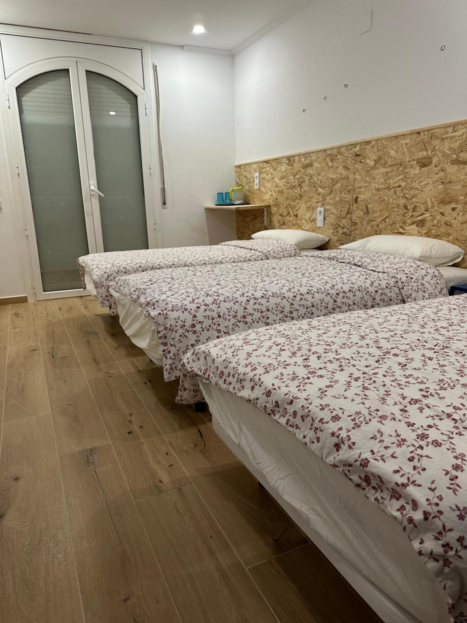 Fudodo舒适3 Beds Hotel L'Hospitalet de Llobregat Exterior photo