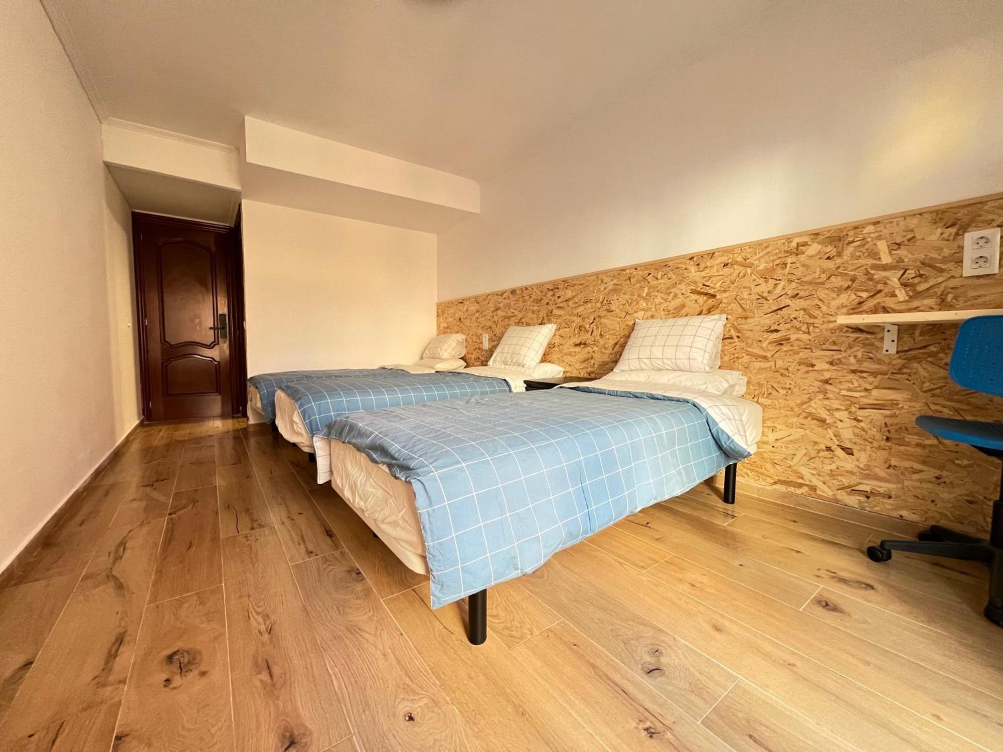 Fudodo舒适3 Beds Hotel L'Hospitalet de Llobregat Exterior photo